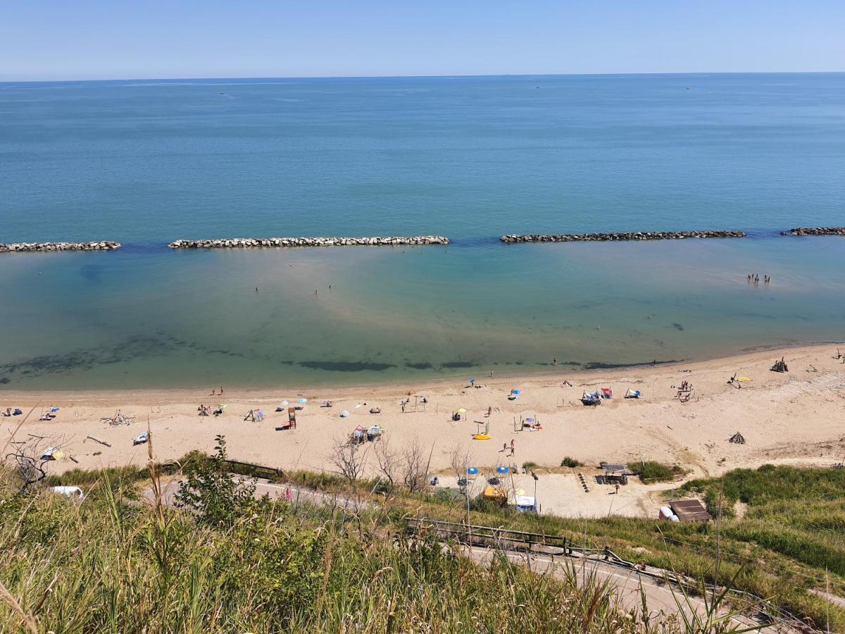Bnb Fano Collina. La Pace Di Una Vacanza Piagge Kültér fotó